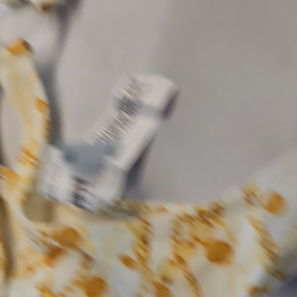 Chic Gold Chain Print Swimsuit - Picture 6 of 7